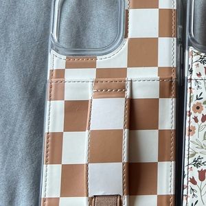 brown checkered walli case